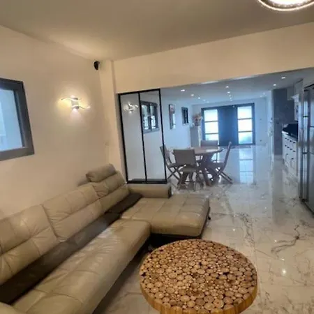 Villa Rez-de-chaussee *